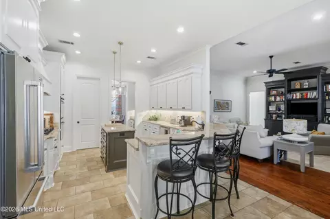 Kitchen - 403 Laural Ct, Madison, MS 39110 photo 5 of 6