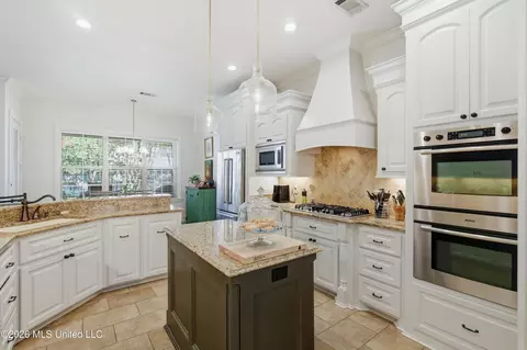Kitchen - 403 Laural Ct, Madison, MS 39110 photo 1 of 6