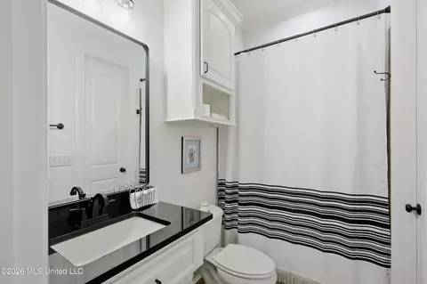 Bath - 403 Laural Ct, Madison, MS 39110 photo 1 of 7