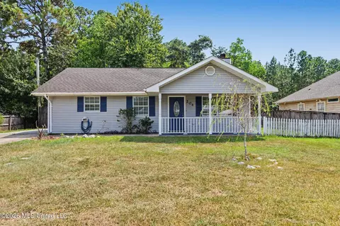 204 Old Spanish Trl, Waveland, MS 39576