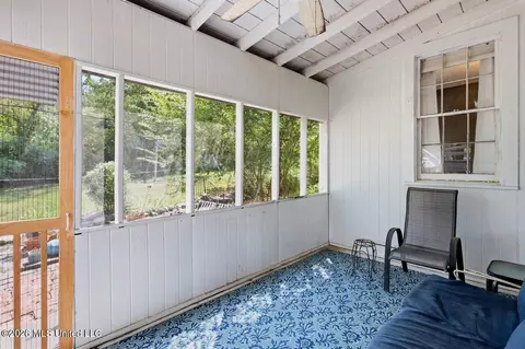 Exterior - 621 Eagle Ave, Jackson, MS 39206 photo 7 of 12