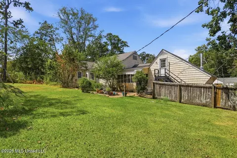 Exterior - 621 Eagle Ave, Jackson, MS 39206 photo 10 of 12