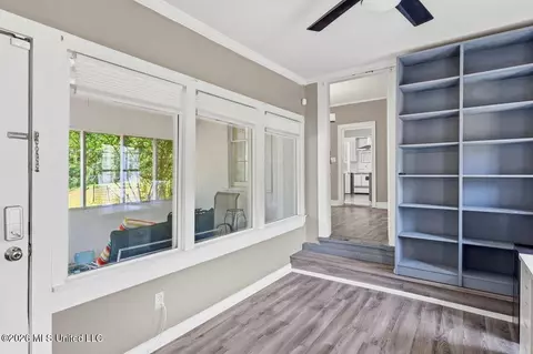 Entry Way - 621 Eagle Ave, Jackson, MS 39206 photo 2 of 2