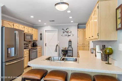 Kitchen - 2390 Hamilton Cv, Hernando, MS 38632 photo 1 of 3