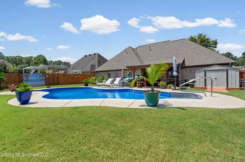 Exterior - 2390 Hamilton Cv, Hernando, MS 38632 photo 7 of 11