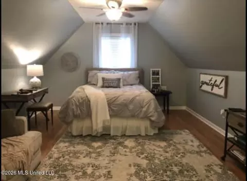Bedroom - 2390 Hamilton Cv, Hernando, MS 38632 photo 6 of 6