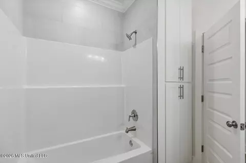 Bath - 141 Palace Xing, Flowood, MS 39232 photo 5 of 7