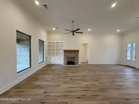 Living - 141 Palace Xing, Flowood, MS 39232 photo 3 of 3