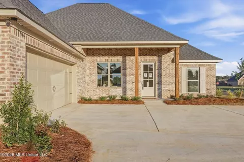 Exterior - 141 Palace Xing, Flowood, MS 39232 photo 4 of 10
