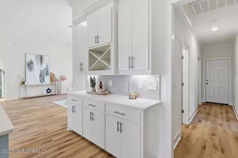 Entry Way - 141 Palace Xing, Flowood, MS 39232 photo 3 of 4