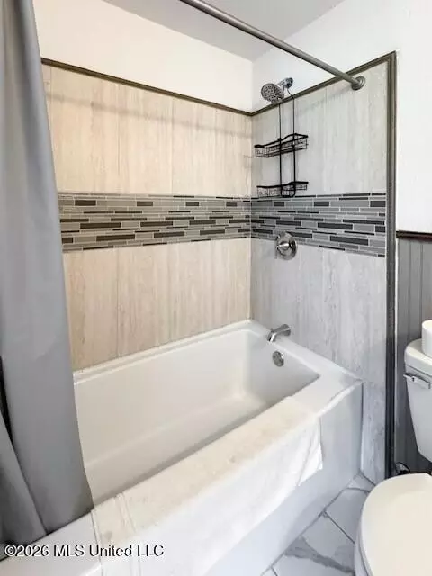 Bath - 152 Bexley Rd, Lucedale, MS 39452 photo 1 of 2