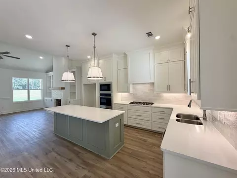 Kitchen - 928 Mullican Rd, Florence, MS 39073 photo 3 of 4