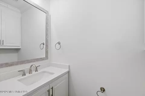 Bath - 928 Mullican Rd, Florence, MS 39073 photo 1 of 5