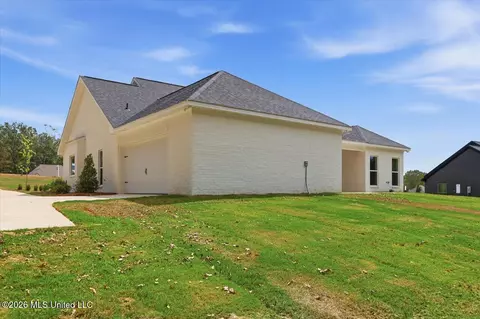 Exterior - 928 Mullican Rd, Florence, MS 39073 photo 7 of 13