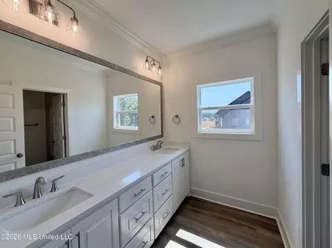 Bath - 928 Mullican Rd, Florence, MS 39073 photo 5 of 5
