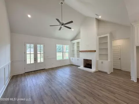 Living - 928 Mullican Rd, Florence, MS 39073 photo 3 of 5