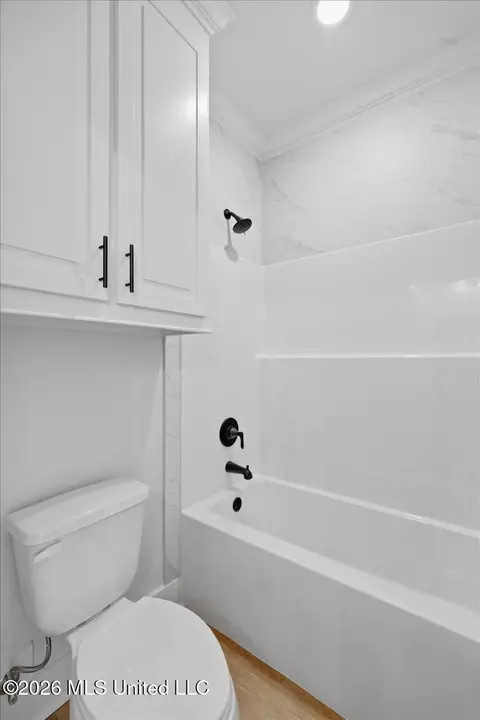 Bath - 934 Mullican Rd, Florence, MS 39073 photo 6 of 7