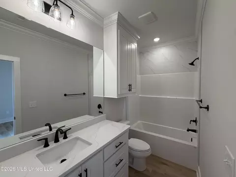 Bath - 934 Mullican Rd, Florence, MS 39073 photo 9 of 9