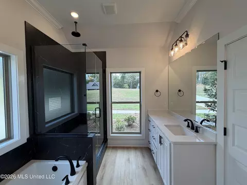 Bath - 934 Mullican Rd, Florence, MS 39073 photo 4 of 9