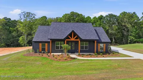 Exterior - 934 Mullican Rd, Florence, MS 39073 photo 11 of 13