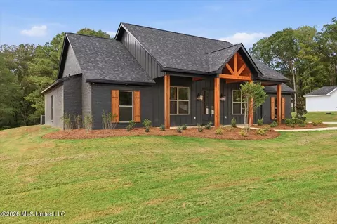 Exterior - 934 Mullican Rd, Florence, MS 39073 photo 3 of 13