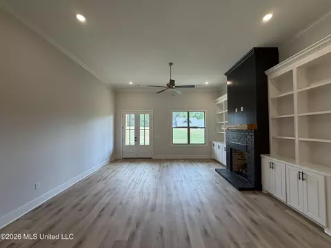Living - 934 Mullican Rd, Florence, MS 39073 photo 3 of 4