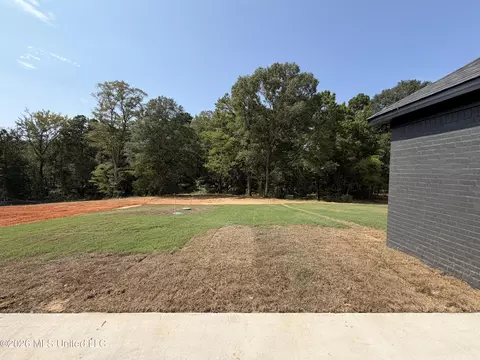 Exterior - 934 Mullican Rd, Florence, MS 39073 photo 5 of 6