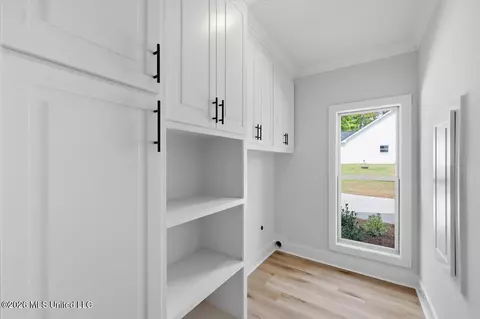 Entry Way - 934 Mullican Rd, Florence, MS 39073 photo 5 of 5