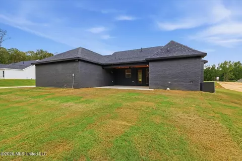 Exterior - 934 Mullican Rd, Florence, MS 39073 photo 9 of 13