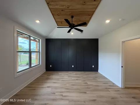 Living - 934 Mullican Rd, Florence, MS 39073 photo 4 of 4