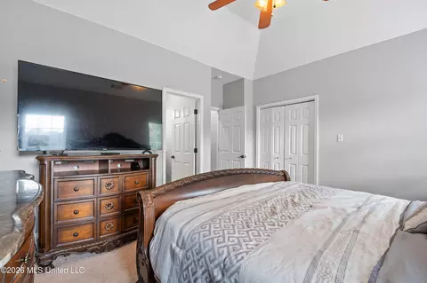 Bedroom - 3903 Misty Oaks Ln, Nesbit, MS 38651 photo 2 of 9
