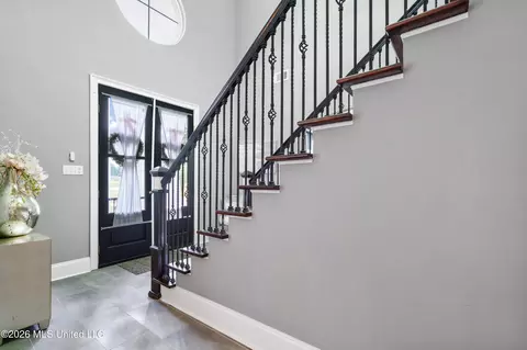 Entry Way - 3903 Misty Oaks Ln, Nesbit, MS 38651 photo 1 of 8