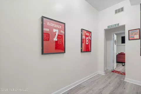 Entry Way - 3903 Misty Oaks Ln, Nesbit, MS 38651 photo 6 of 8