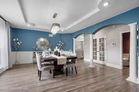 Entry Way - 3903 Misty Oaks Ln, Nesbit, MS 38651 photo 3 of 8