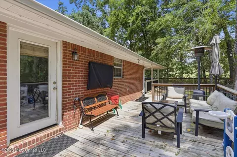 Exterior - 185 Vine Dr, Brandon, MS 39047 photo 7 of 7