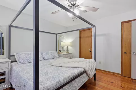Bedroom - 185 Vine Dr, Brandon, MS 39047 photo 2 of 3