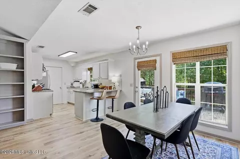 Dining - 185 Vine Dr, Brandon, MS 39047 photo 2 of 2