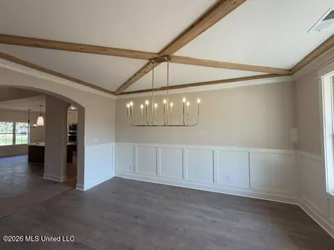 Dining - 124 Oakworth Dr, Hernando, MS 38632 photo 1 of 2