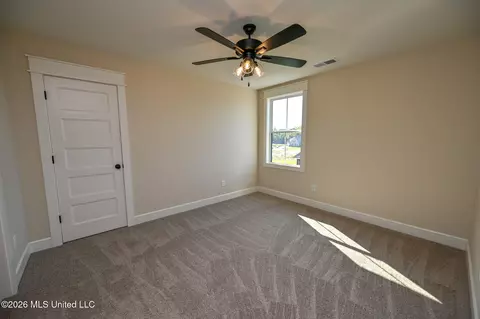 Bedroom - 124 Oakworth Dr, Hernando, MS 38632 photo 2 of 6