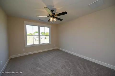 Bedroom - 124 Oakworth Dr, Hernando, MS 38632 photo 5 of 6