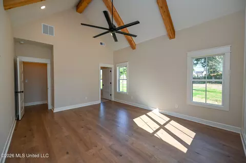 Bedroom - 124 Oakworth Dr, Hernando, MS 38632 photo 1 of 6