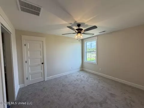 Bedroom - 124 Oakworth Dr, Hernando, MS 38632 photo 2 of 4