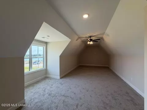Bedroom - 124 Oakworth Dr, Hernando, MS 38632 photo 4 of 4