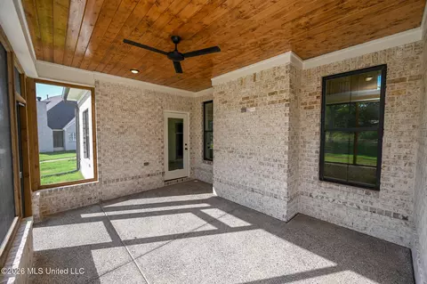 Exterior - 124 Oakworth Dr, Hernando, MS 38632 photo 7 of 8