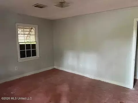 984 Winn St, Jackson, MS 39204 photo 3