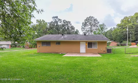 Exterior - 604 Queen Melissa Ln, Jackson, MS 39209 photo 1 of 2