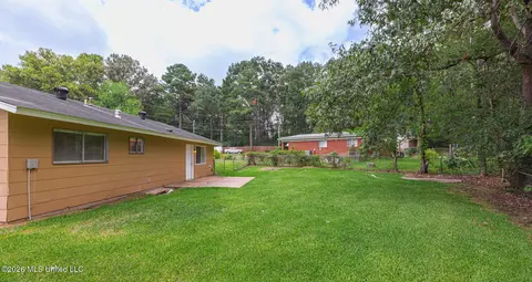 Exterior - 604 Queen Melissa Ln, Jackson, MS 39209 photo 2 of 2