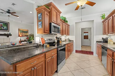 Kitchen - 5562 E Diamondhead Dr, Diamondhead, MS 39525 photo 1 of 3