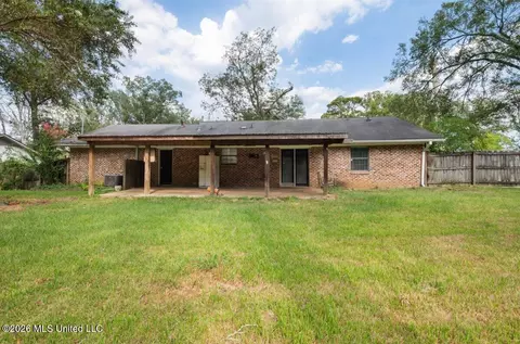 Exterior - 147 Oak Park Dr, Forest, MS 39074 photo 3 of 4