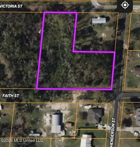 2201 Henderson St, Waveland, MS 39576